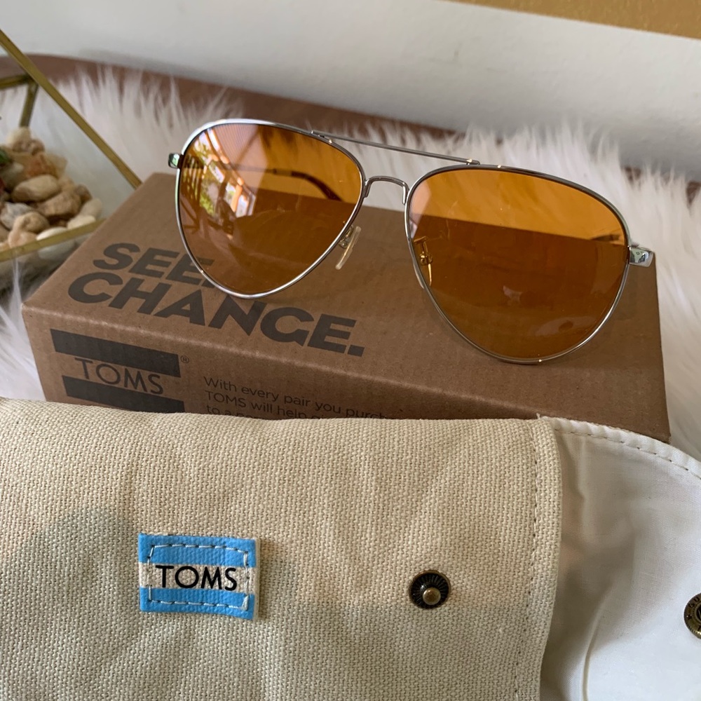 TOMS Aviator Sunglasses